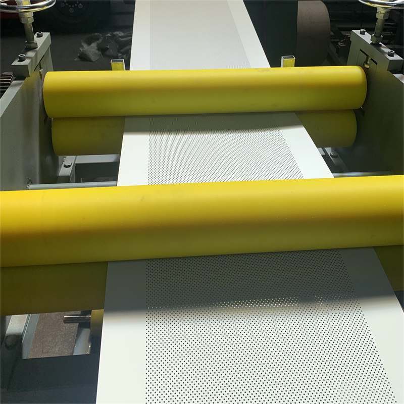 彩涂板冲孔卷带